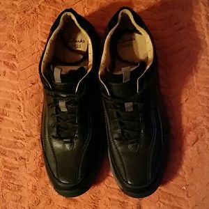 Clark sneakers size 13 medium